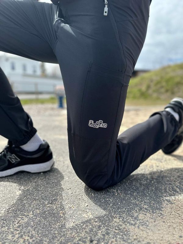 Hoppin Bukse Svart Herre - med kneputer og stretch