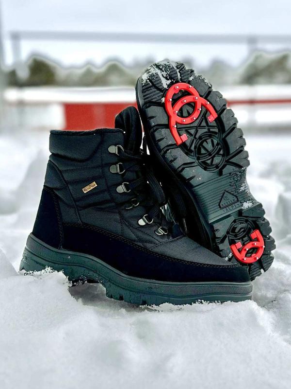 Icewalkers Livigno Vintersko - med vendbare pigger